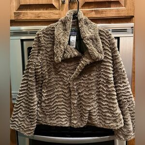 Patagonia Pelage Faux Fur Full Zip Snap Jacket